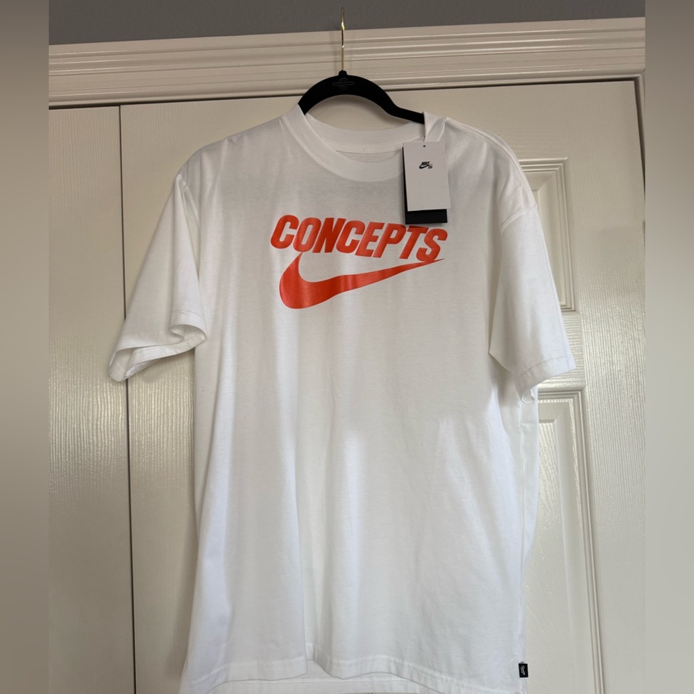 New Men’s Nike SB white T-shirt
